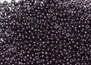 Бисер Чехия круглый 10/0  50г 28998 темно-серый с бордовым оттенком окрашенный мел (мокрый асфальт) металлический блеск